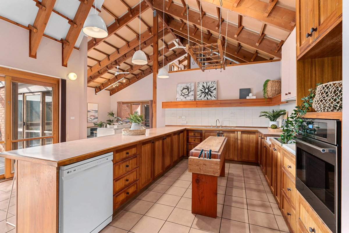 64 James Cook Drive Wandana Heights - Residential for sale