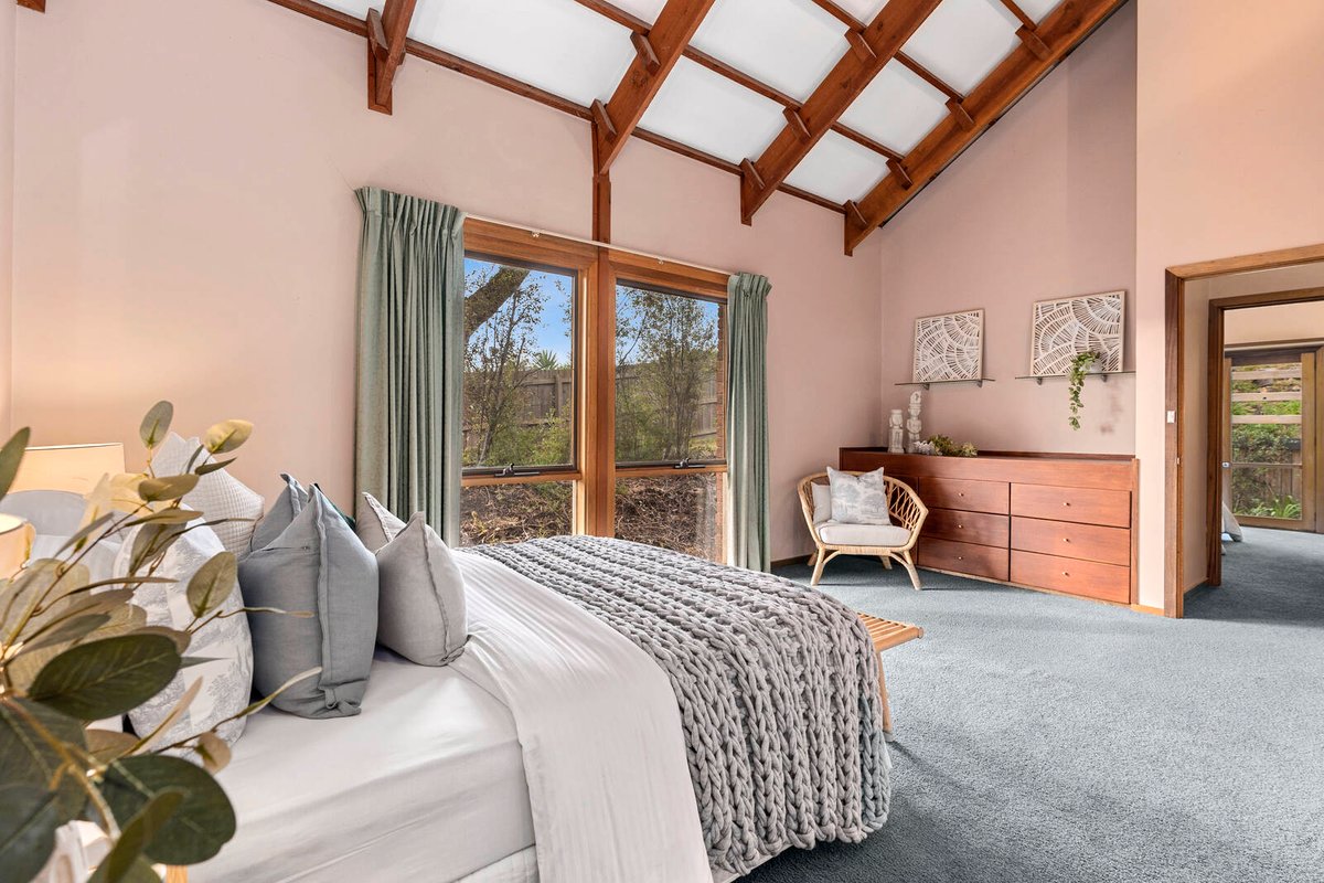 64 James Cook Drive Wandana Heights - Residential for sale