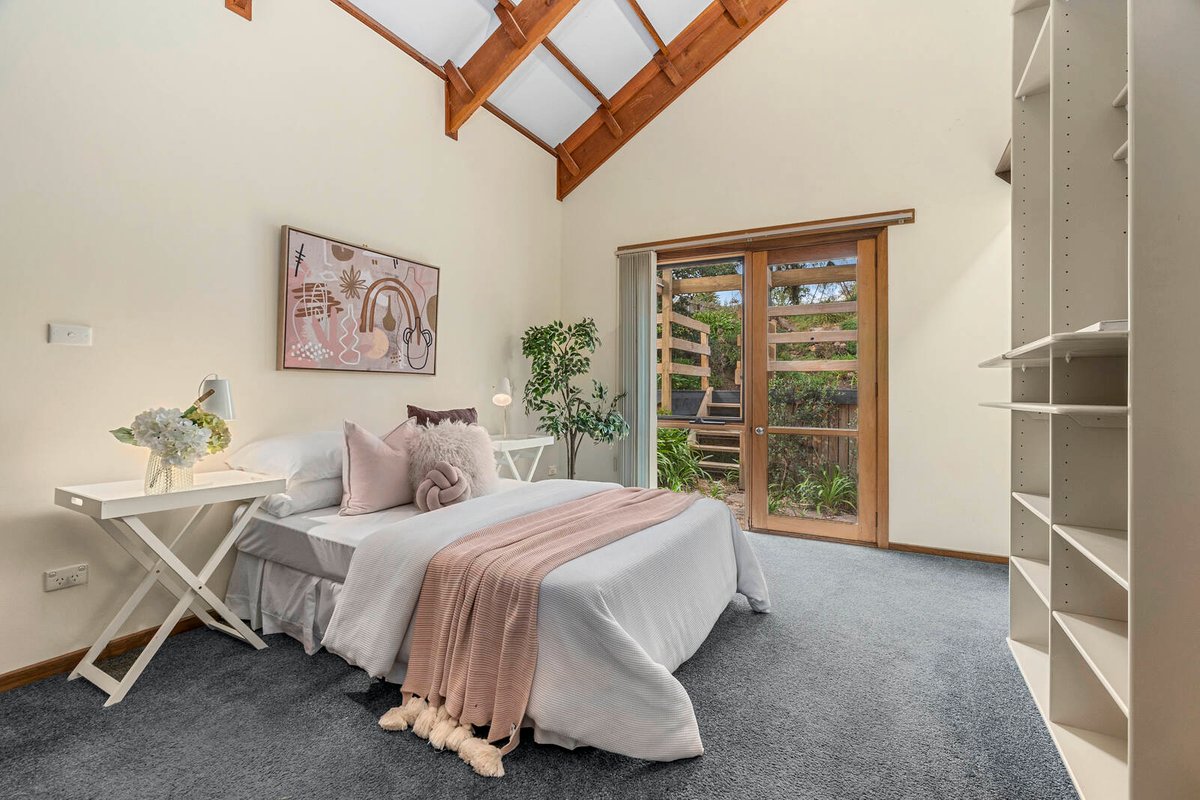 64 James Cook Drive Wandana Heights - Residential for sale