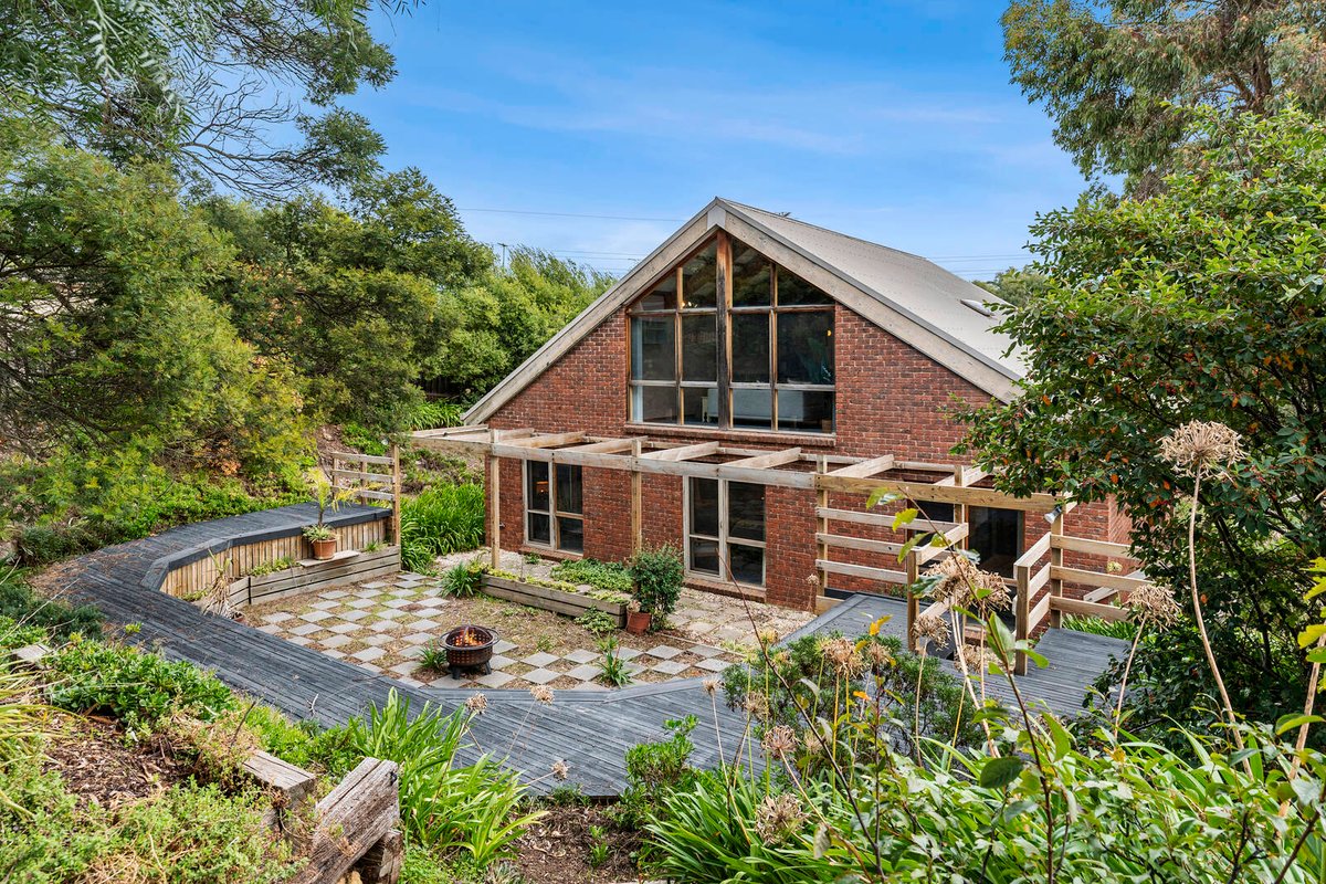 64 James Cook Drive Wandana Heights - Residential for sale