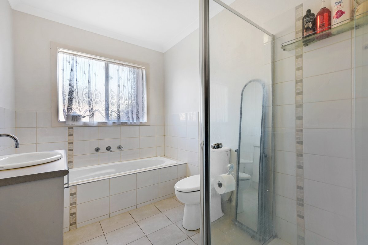 6 / 48 Broderick Road Carrum Downs - Residential for sale