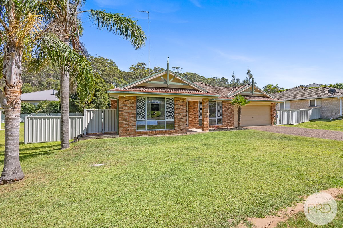 65 Bagnall Beach Road, CORLETTE NSW 2315