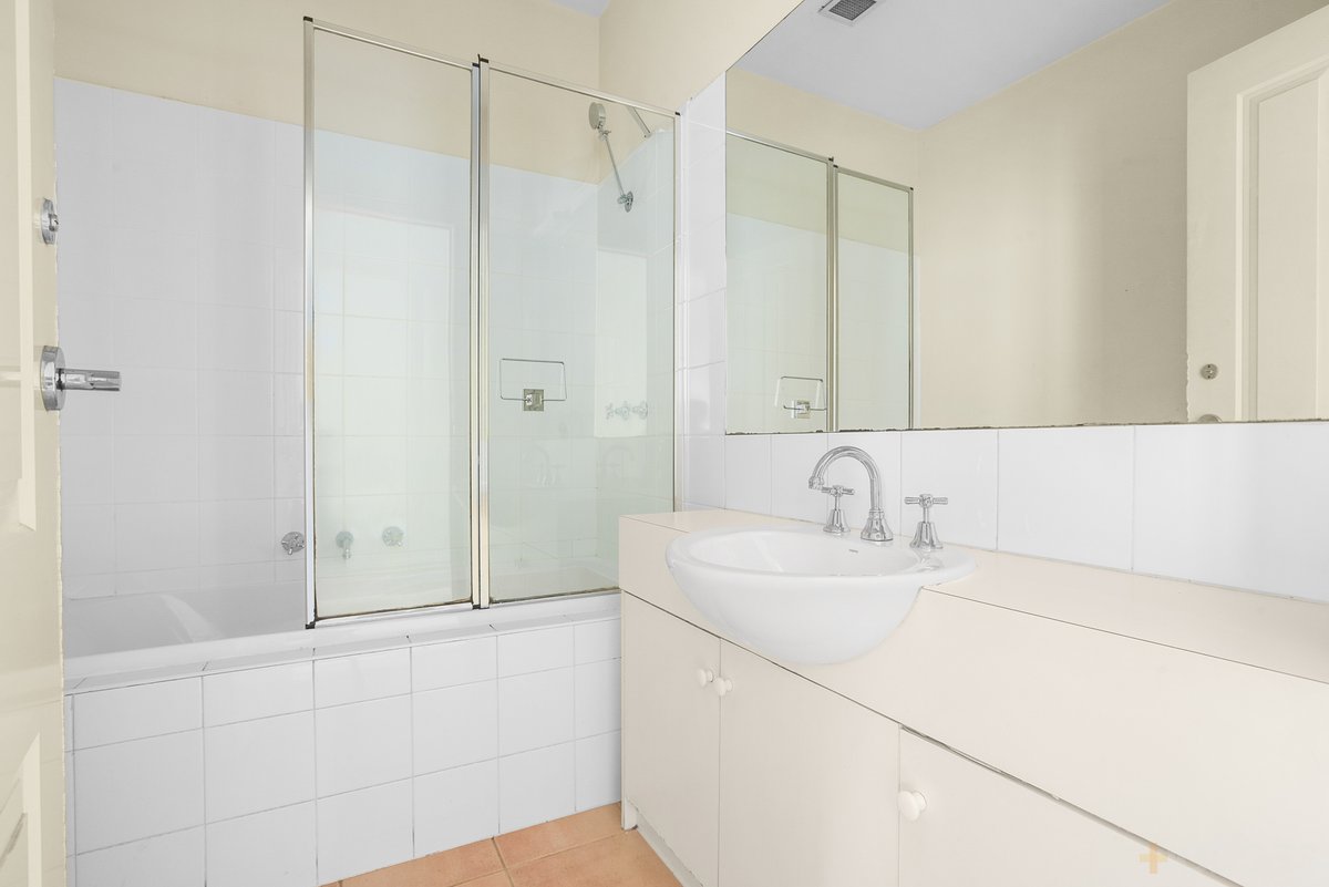 6 / 56 Beach Road Hampton - Residential for sale