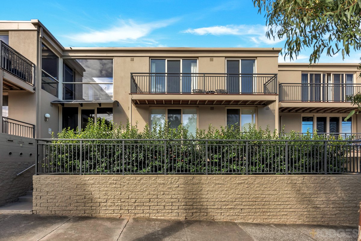 6 / 58 Beach Road Mentone - Residential for sale