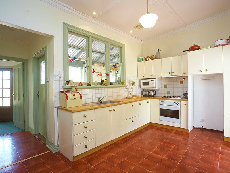 66 Queensville Street KINGSVILLE - Residential for sale