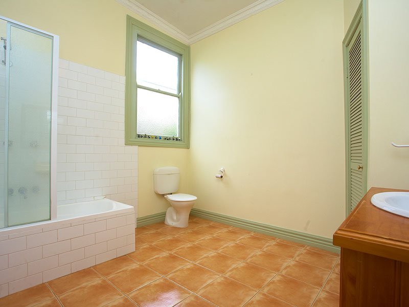 66 Queensville Street KINGSVILLE - Residential for sale