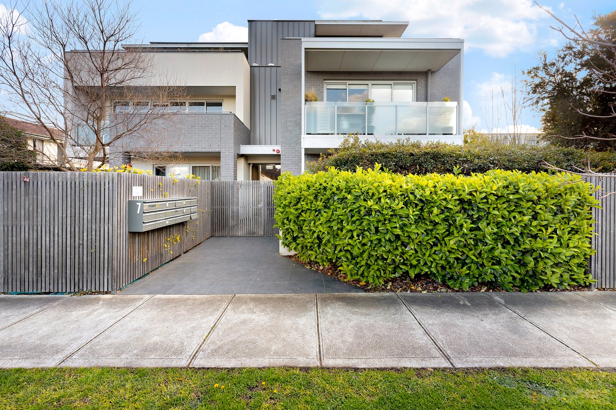 6 / 7 Toward Street Murrumbeena - Residential for sale