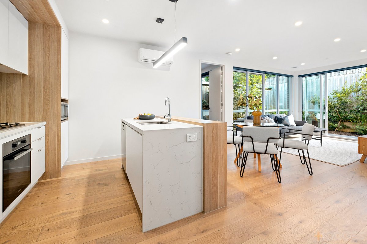 6 / 7 Toward Street Murrumbeena - Residential for sale