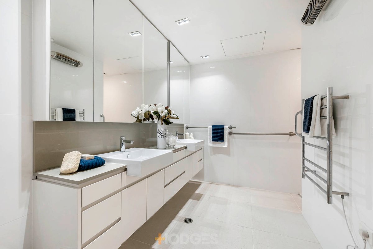 69 / 15 Beach Road Hampton - Residential for sale