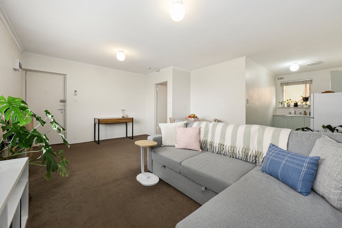 6 / 94 Beach Road Mentone - Residential for sale