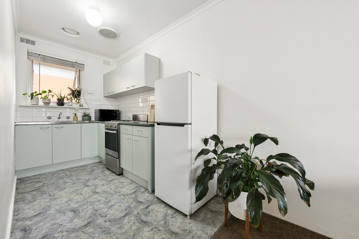 6 / 94 Beach Road Mentone - Residential for sale