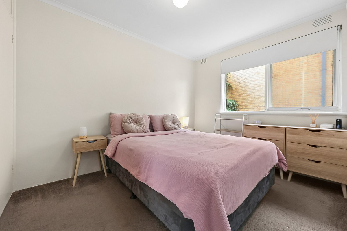 6 / 94 Beach Road Mentone - Residential for sale