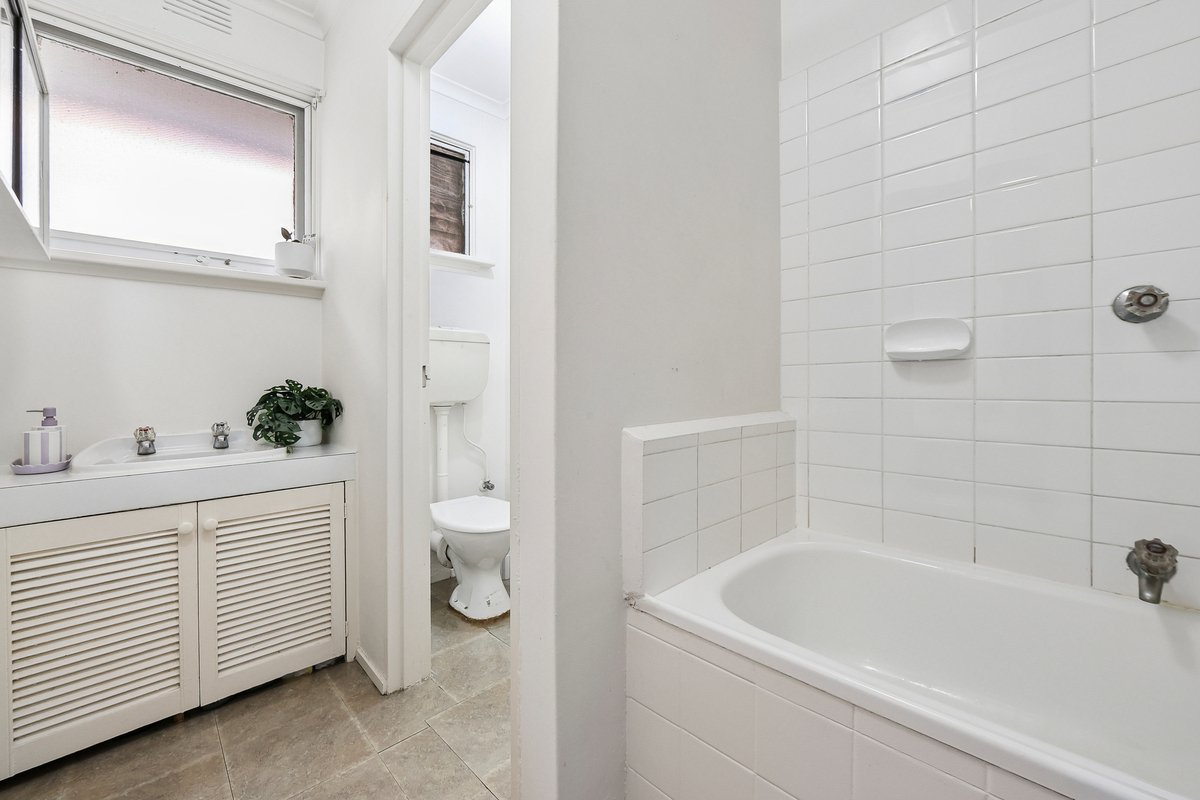 6 / 94 Beach Road Mentone - Residential for sale