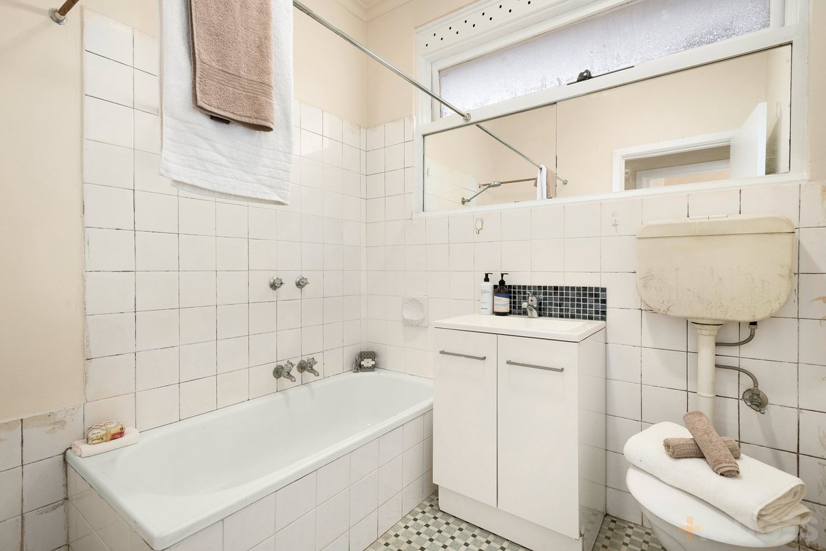 6 / 956 Dandenong Road Caulfield East - Residential for sale