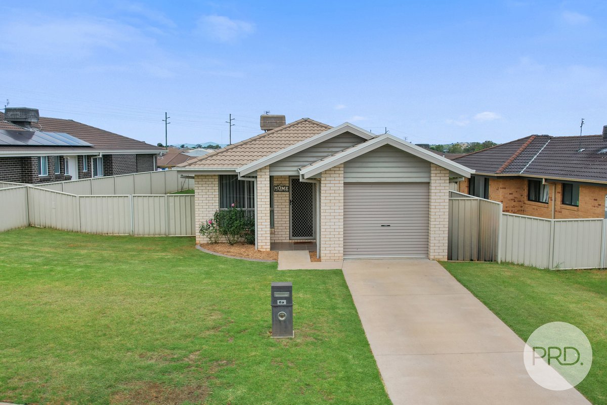 6a Brushbox Grove, TAMWORTH NSW 2340