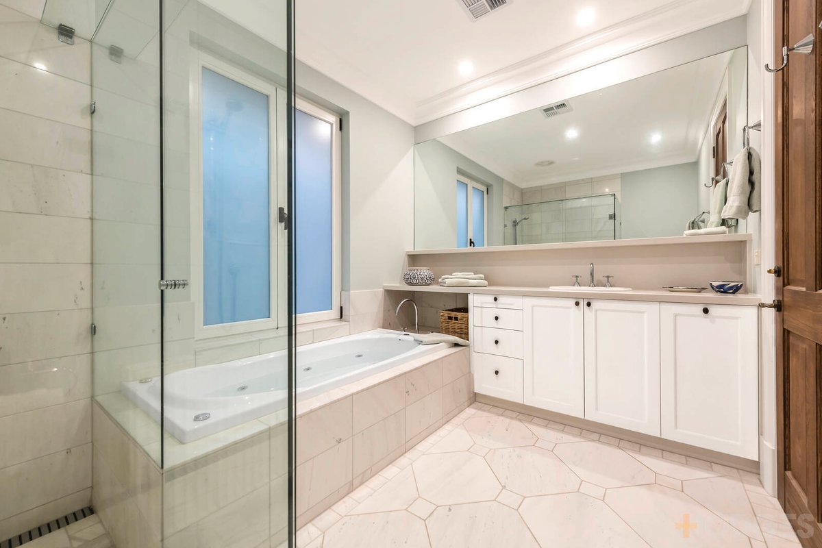 6A Seaview Crescent Black Rock - Residential for sale