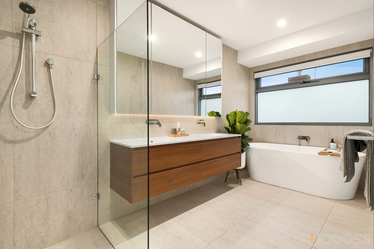 6B Oak Crescent Caulfield North - Residential for sale
