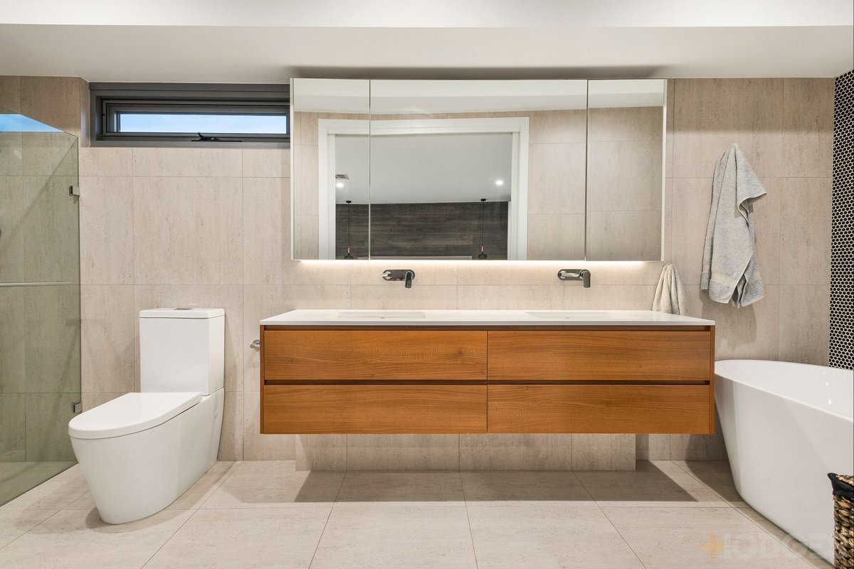 6B Oak Crescent Caulfield North - Residential for sale