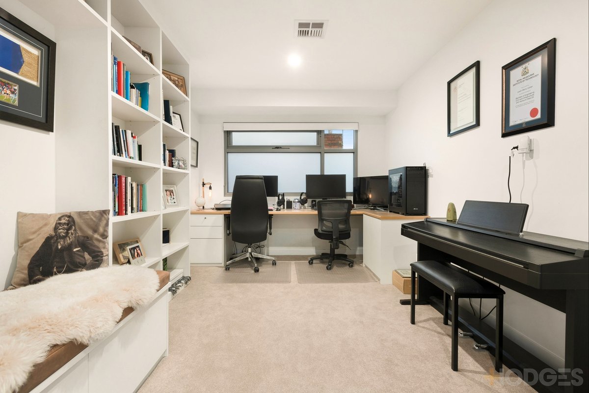 6B Oak Crescent Caulfield North - Residential for sale