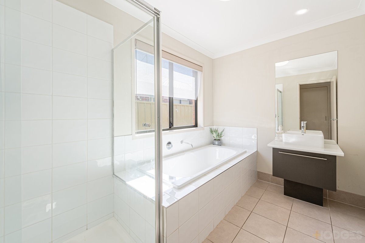7 Barnsbury Road Wyndham Vale - Residential for sale