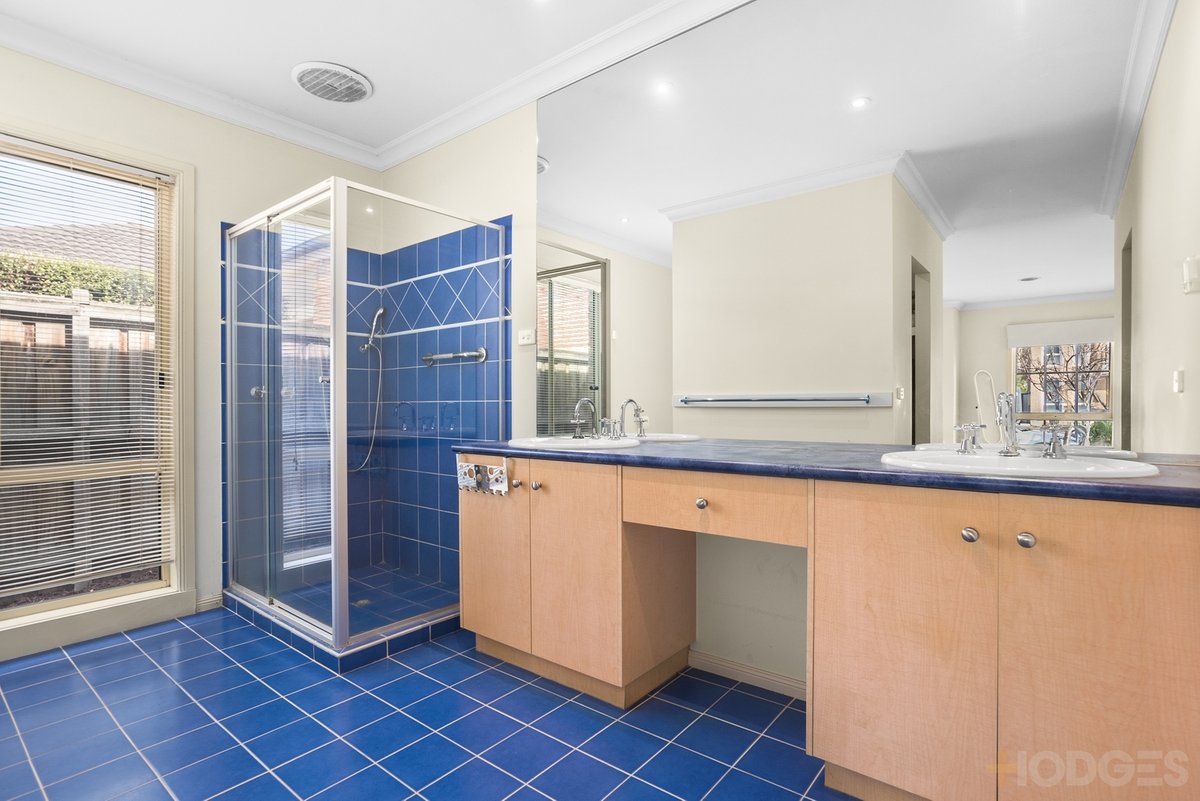 7 Carpentaria Court Aspendale Gardens - Residential for sale