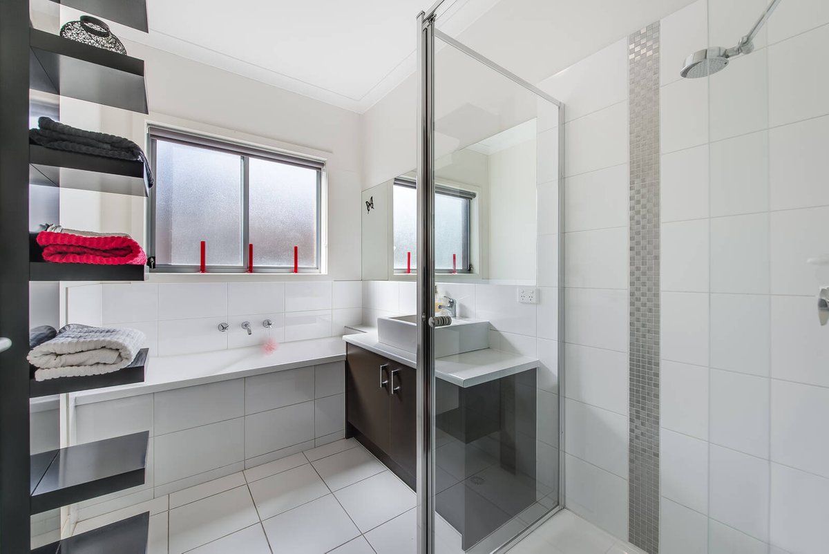 7 Chapman Drive Wyndham Vale - Residential for sale