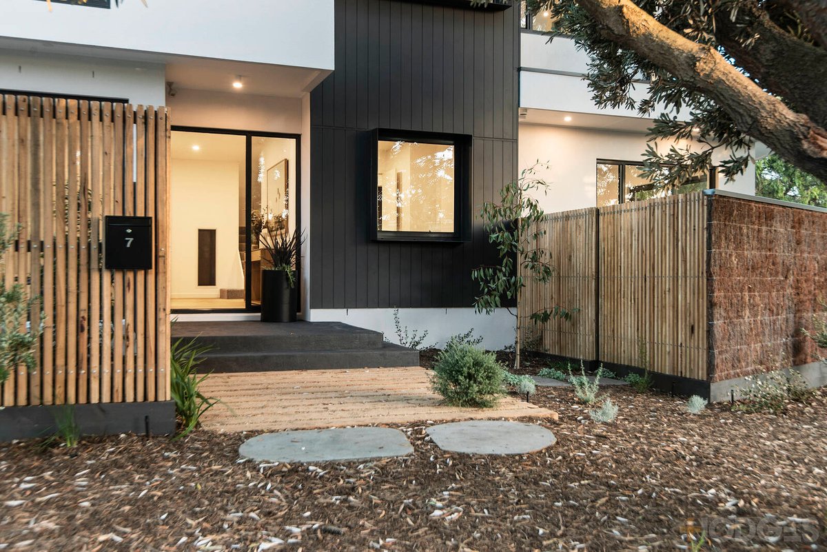 7 Dickens Street Parkdale - Residential for sale
