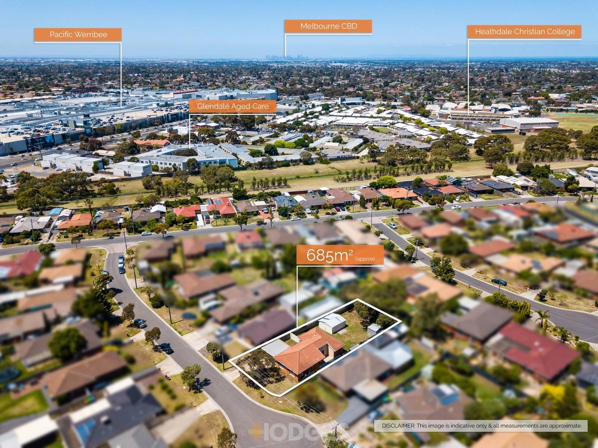 7 Dotterel Court Werribee - Residential for sale
