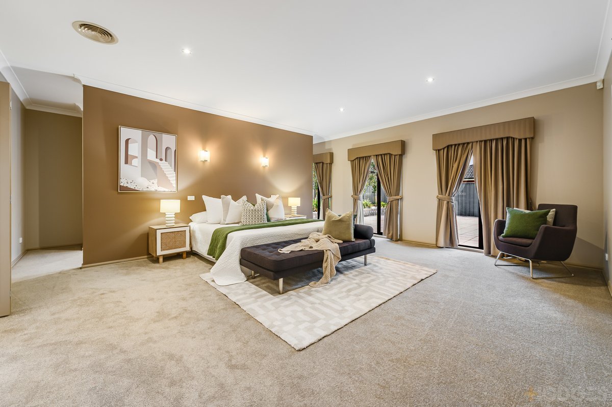 7 Glenmaggie Place Manor Lakes - Residential for sale