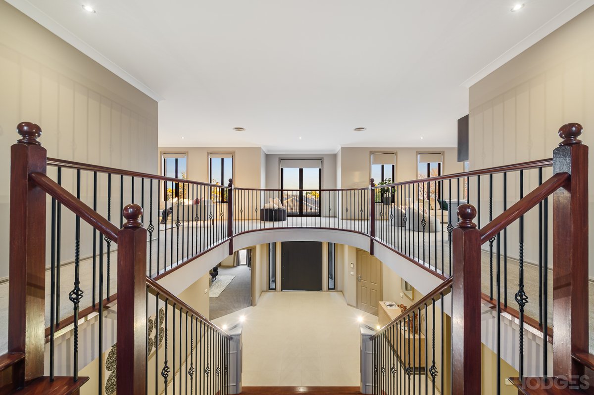 7 Glenmaggie Place Manor Lakes - Residential for sale