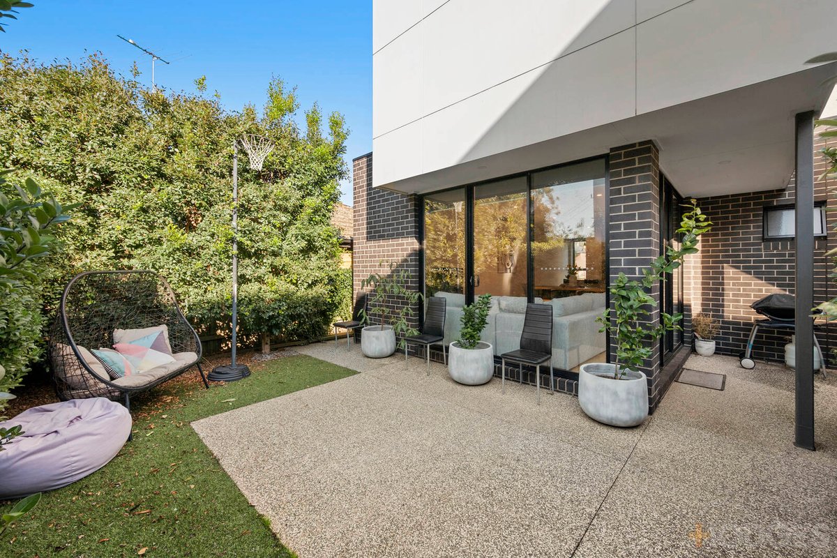 7 Graham Street Hamlyn Heights - Residential for sale