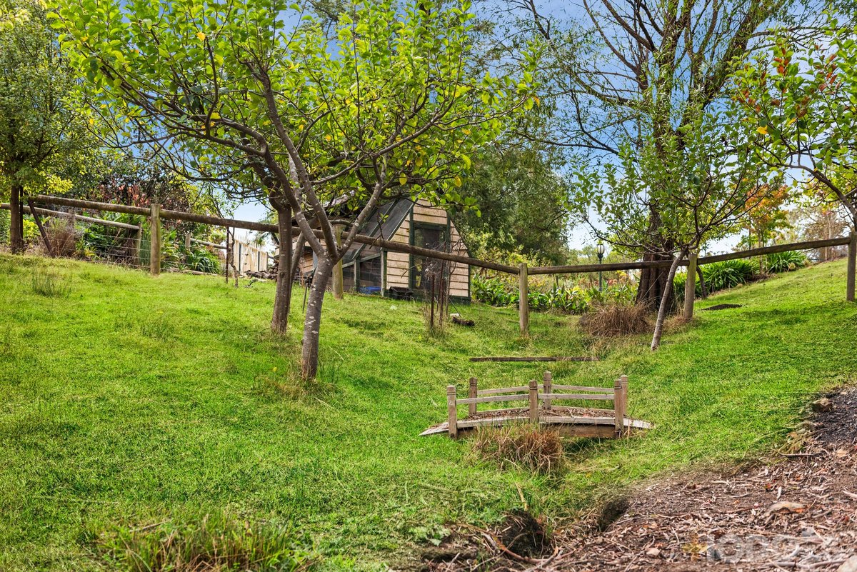 7 Mount View Road Wandong - Residential for sale