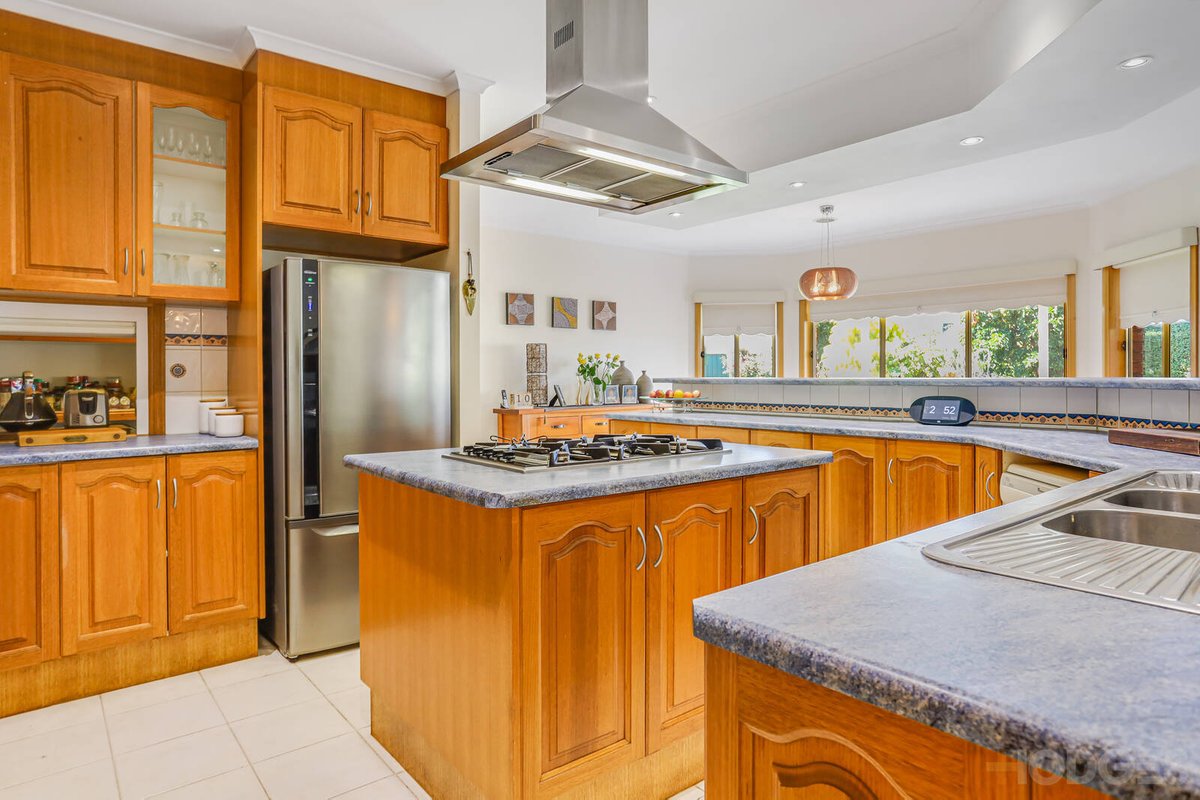 7 Romalyn Court Werribee - Residential for sale