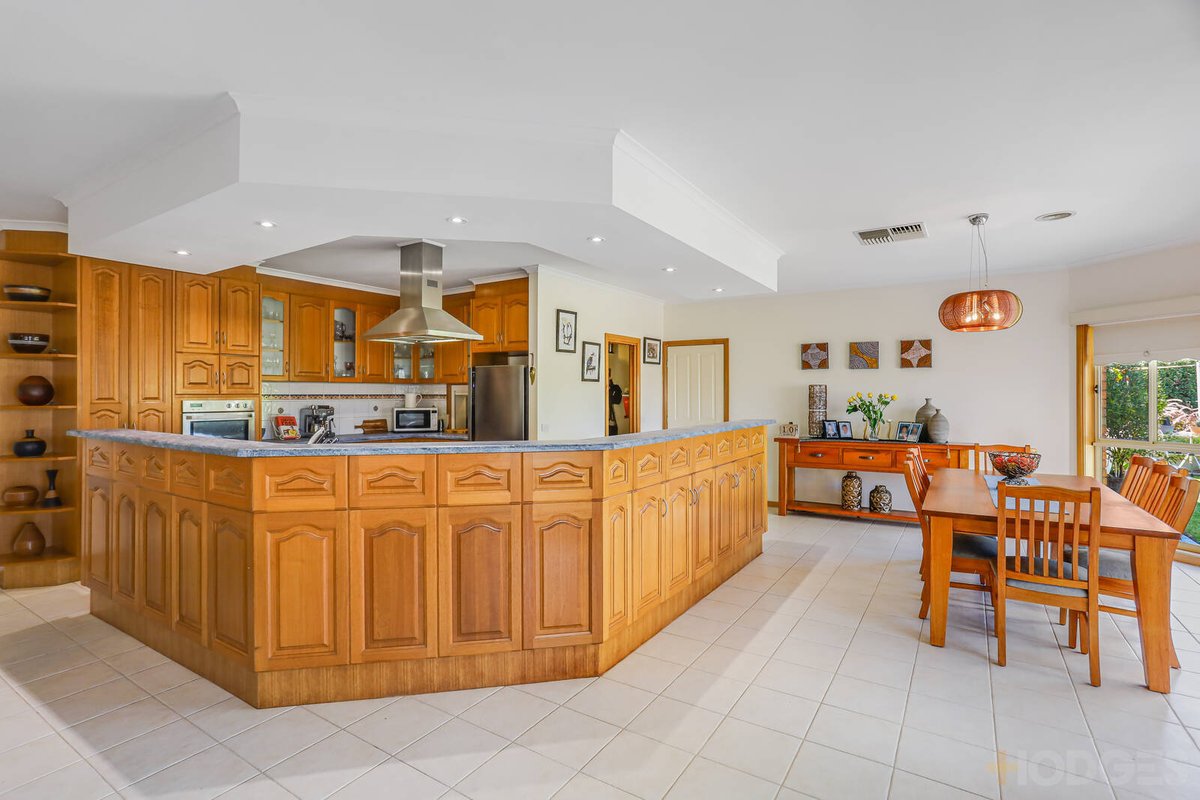 7 Romalyn Court Werribee - Residential for sale