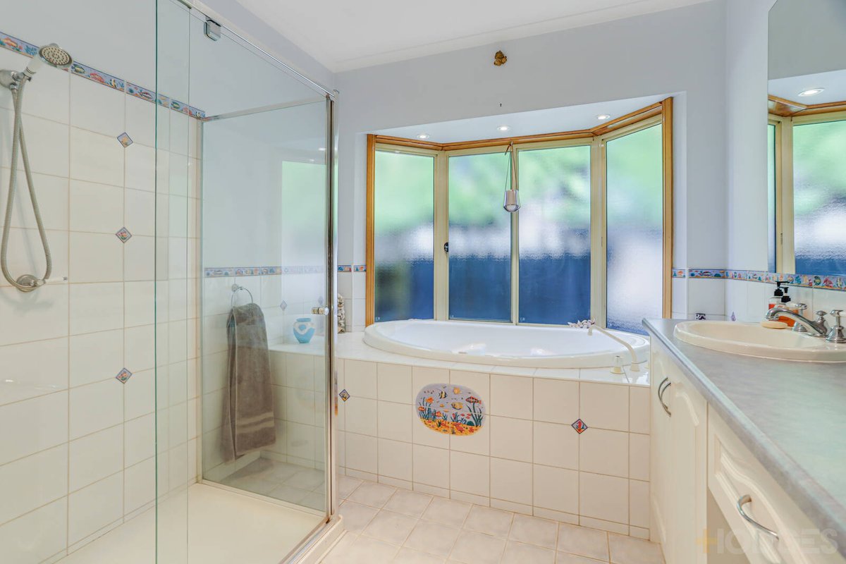 7 Romalyn Court Werribee - Residential for sale