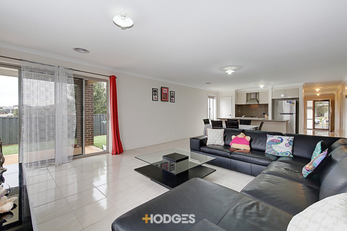 7 Saris Street Manor Lakes - Residential for sale