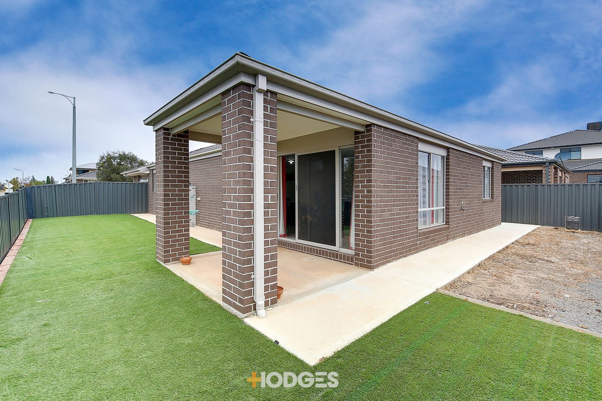 7 Saris Street Manor Lakes - Residential for sale