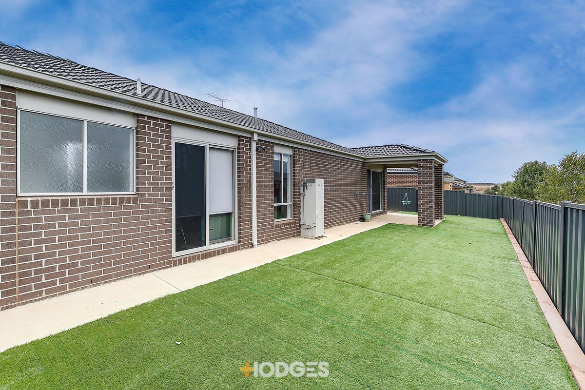 7 Saris Street Manor Lakes - Residential for sale