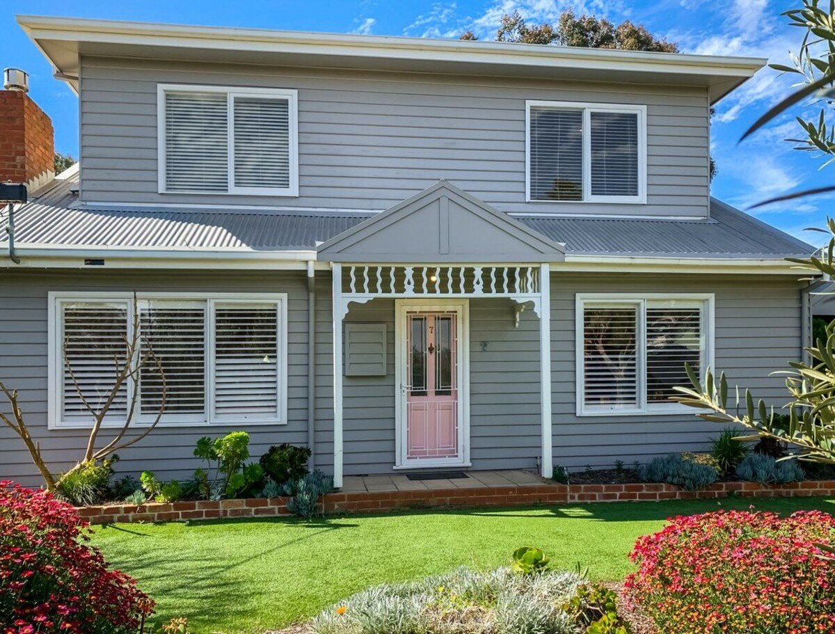7 Scarlet Street Mordialloc - 5 bedroom property