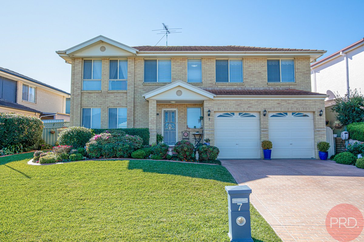 7 Tristania Court, THORNTON NSW 2322