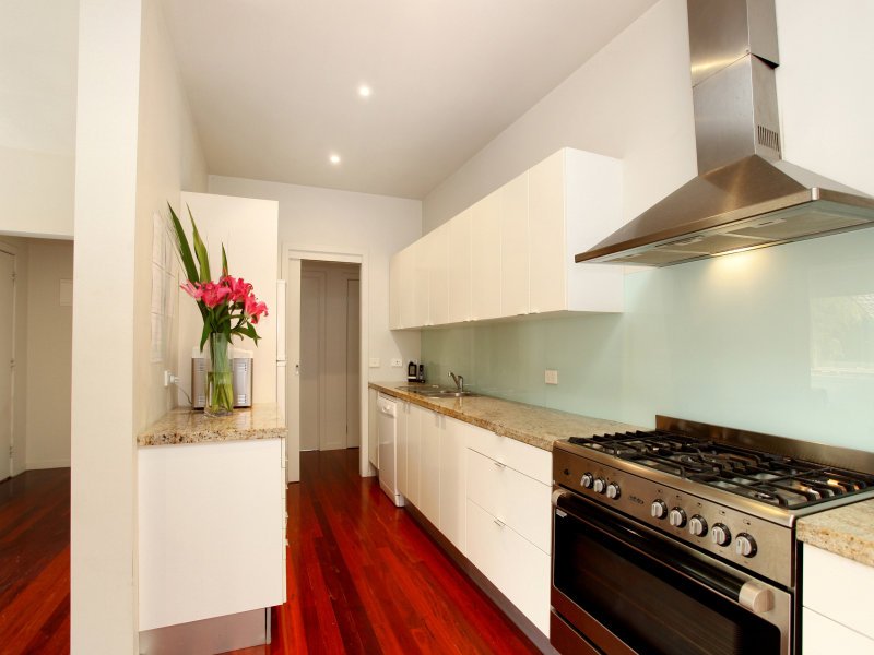 70 Fleetwood Crescent FRANKSTON SOUTH - Residential for sale