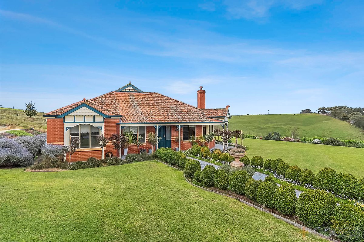 70 McNeill Court Lara - Residential for sale