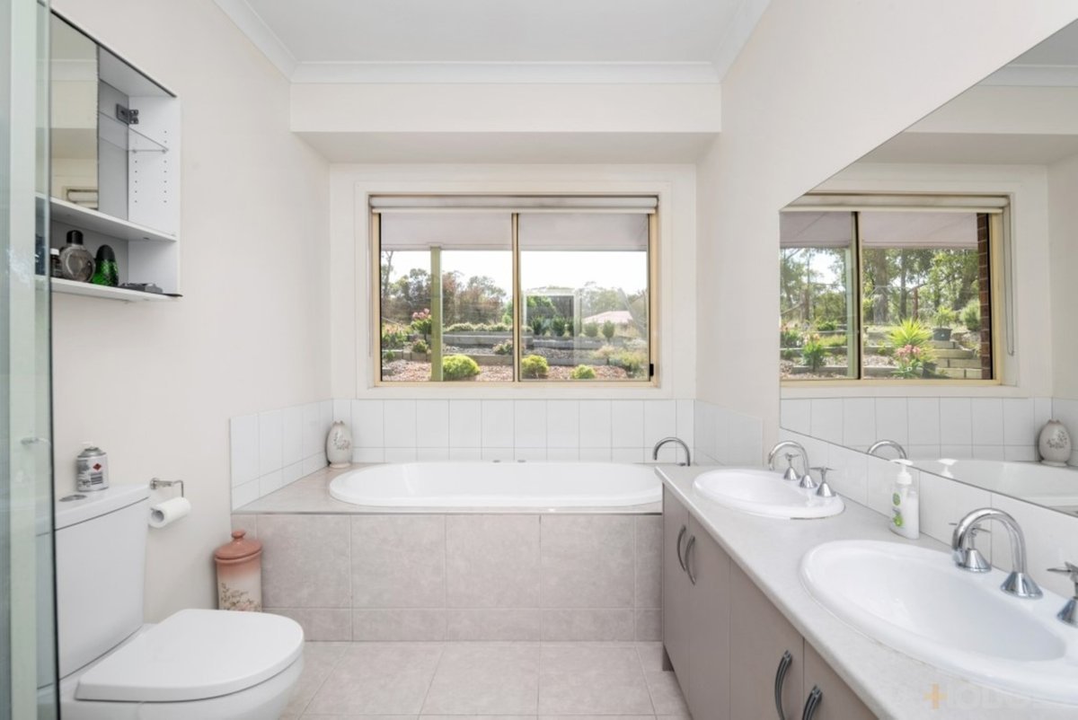 700 Spur Road Clonbinane - Residential for sale
