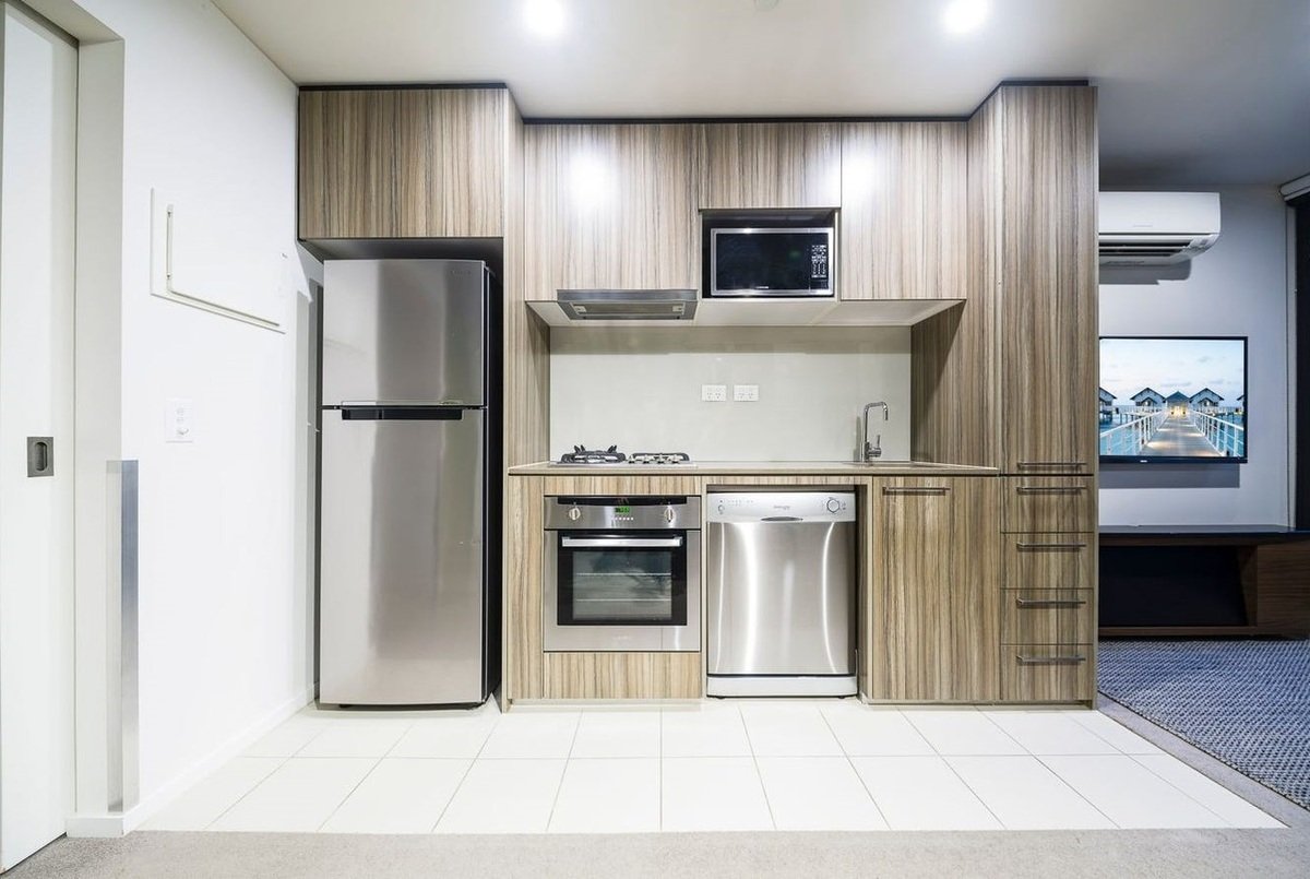 704 / 14 Singers Lane Melbourne - Residential for lease