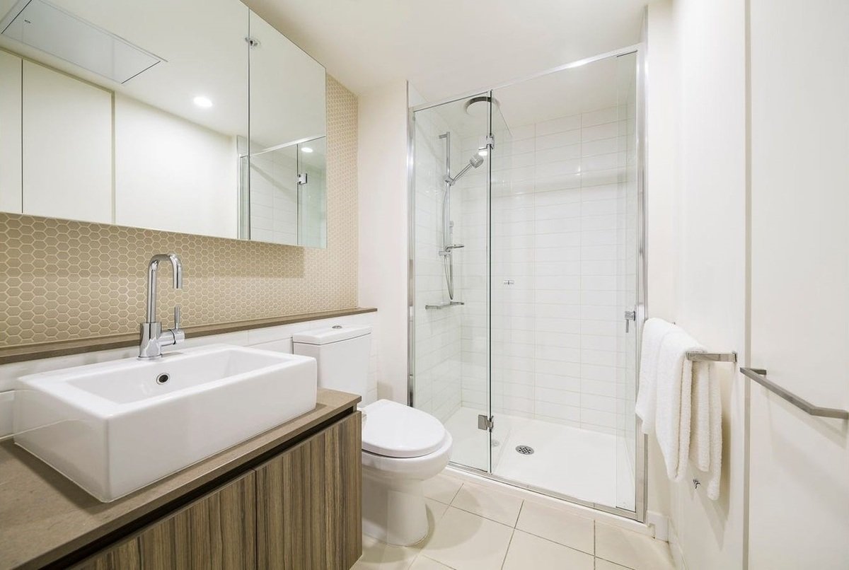 704 / 14 Singers Lane Melbourne - Residential for lease