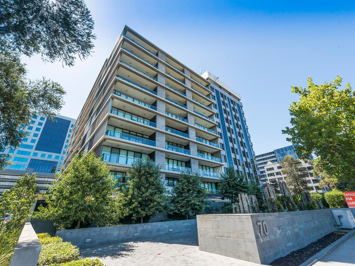 706 / 70 Queens Road MELBOURNE - Residential for sale