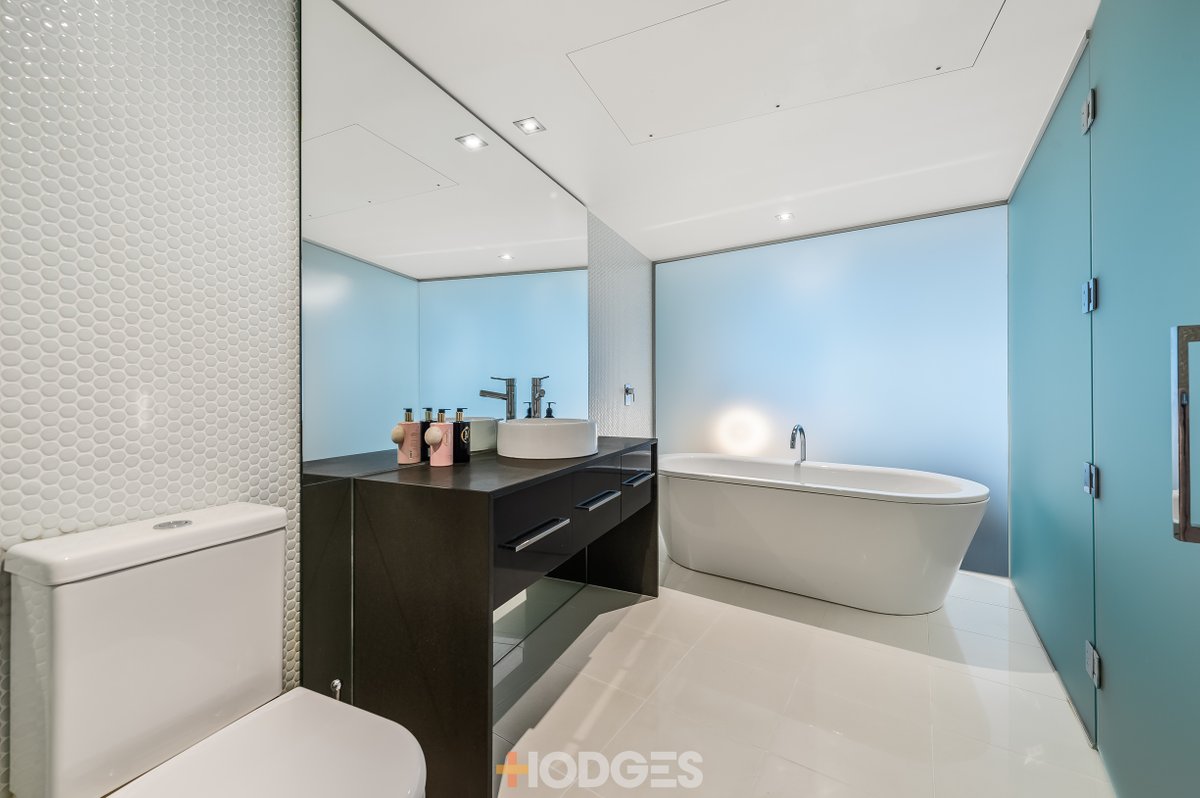708 / 576 St Kilda Road MELBOURNE - Residential for sale