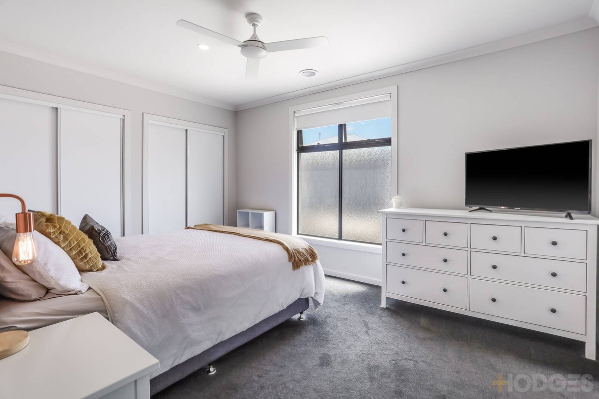 7 / 11 Wendy Way Tarneit - Residential for sale