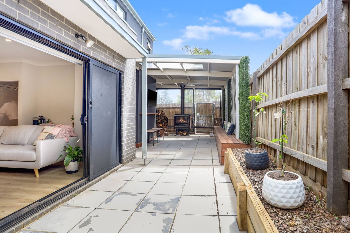 7 / 11 Wendy Way Tarneit - Residential for sale