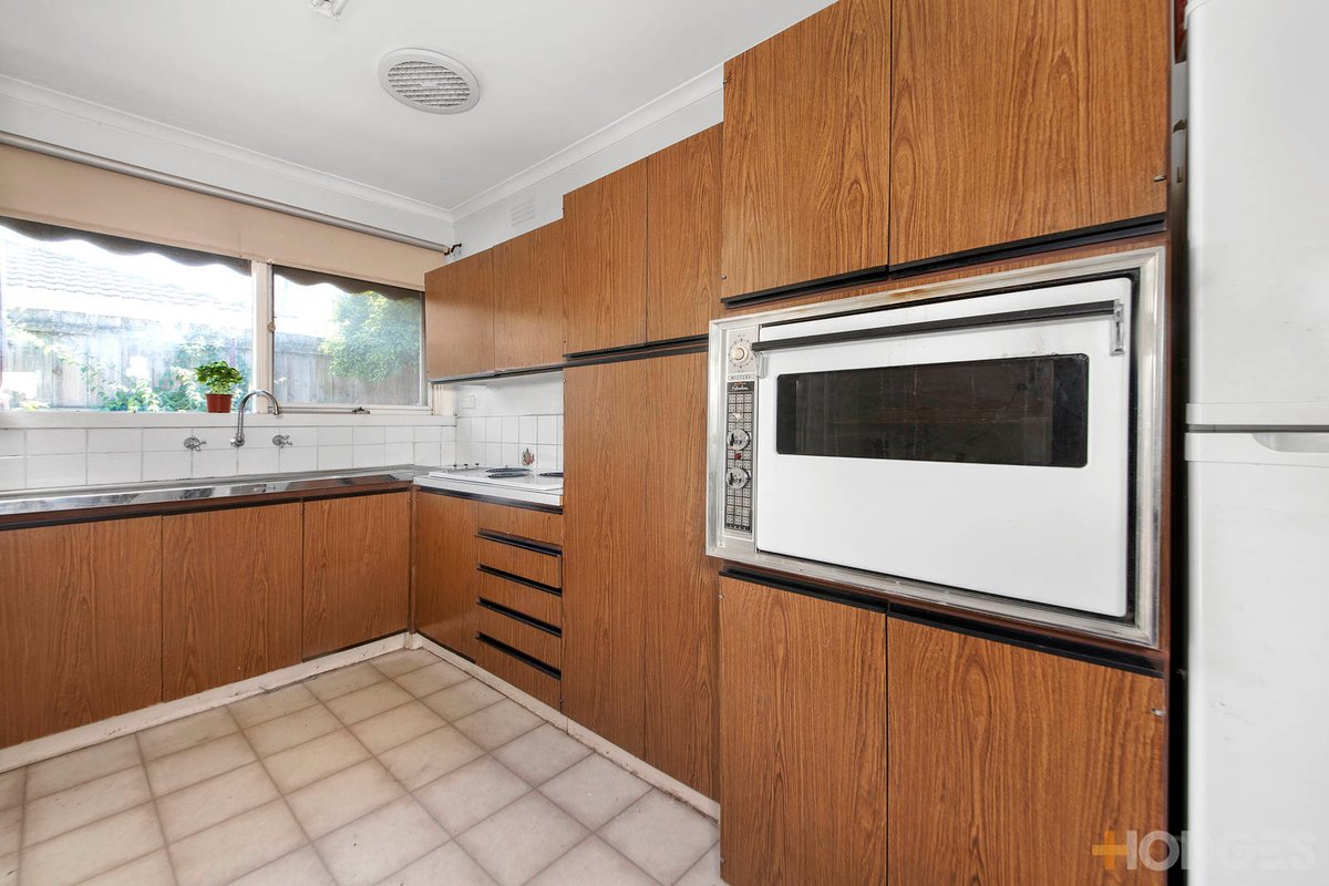 7 / 143 Weatherall Road Cheltenham - Residential for sale
